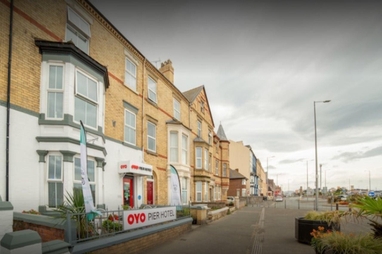 Oyo Pier Hotel Rhyl Esterno foto