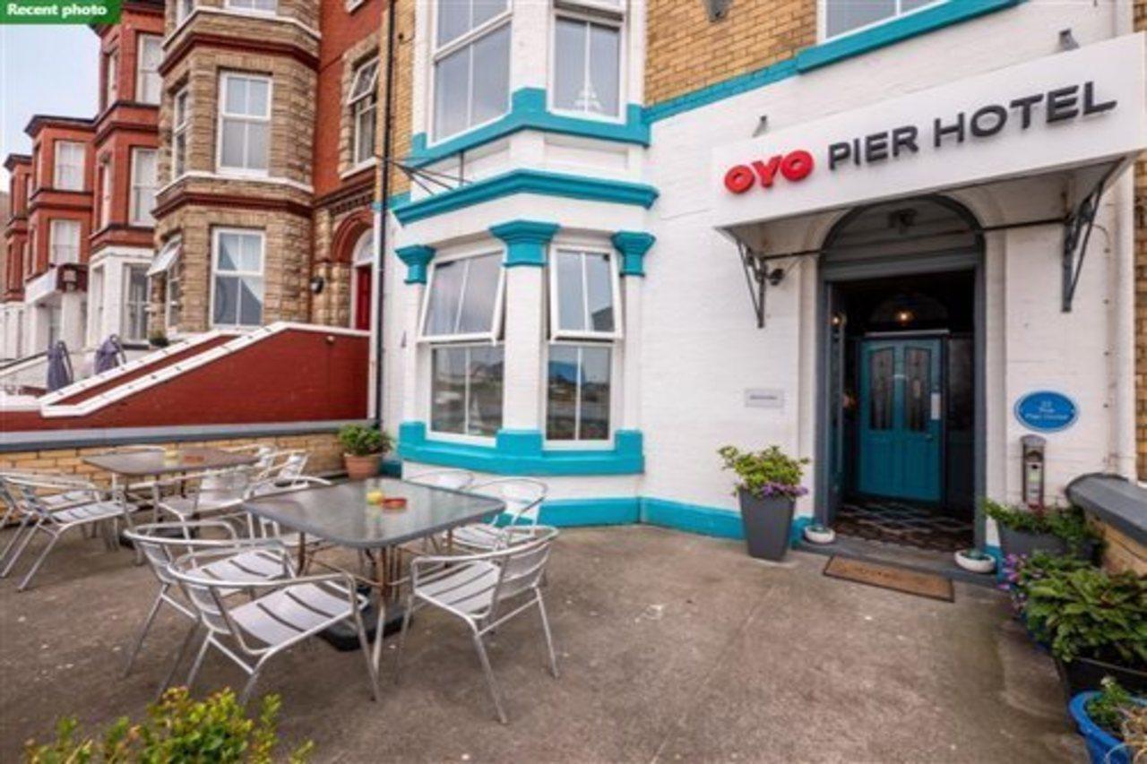 Oyo Pier Hotel Rhyl Esterno foto