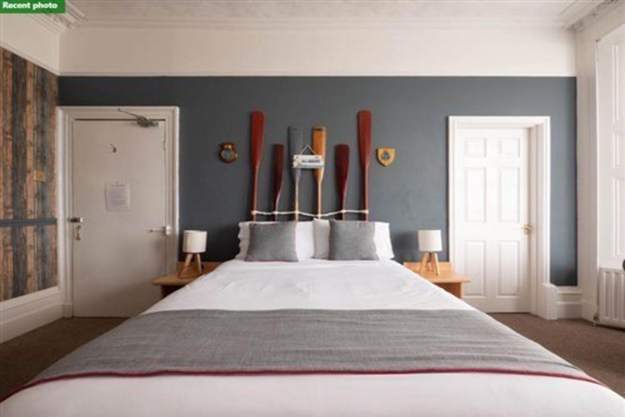 Oyo Pier Hotel Rhyl Esterno foto