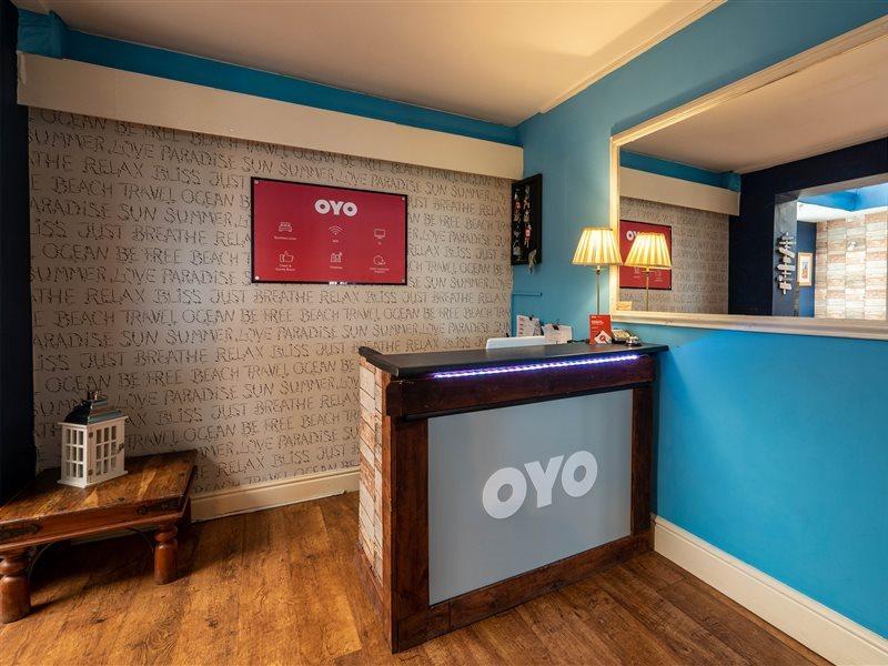 Oyo Pier Hotel Rhyl Esterno foto