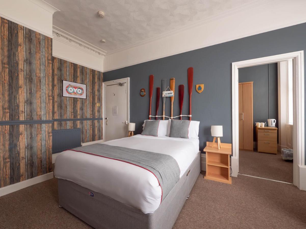 Oyo Pier Hotel Rhyl Esterno foto